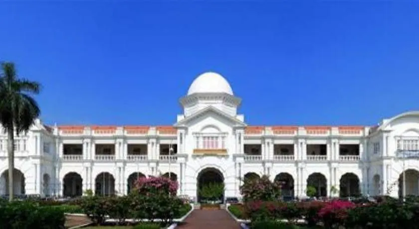 Le Metrotel Ipoh 2*,